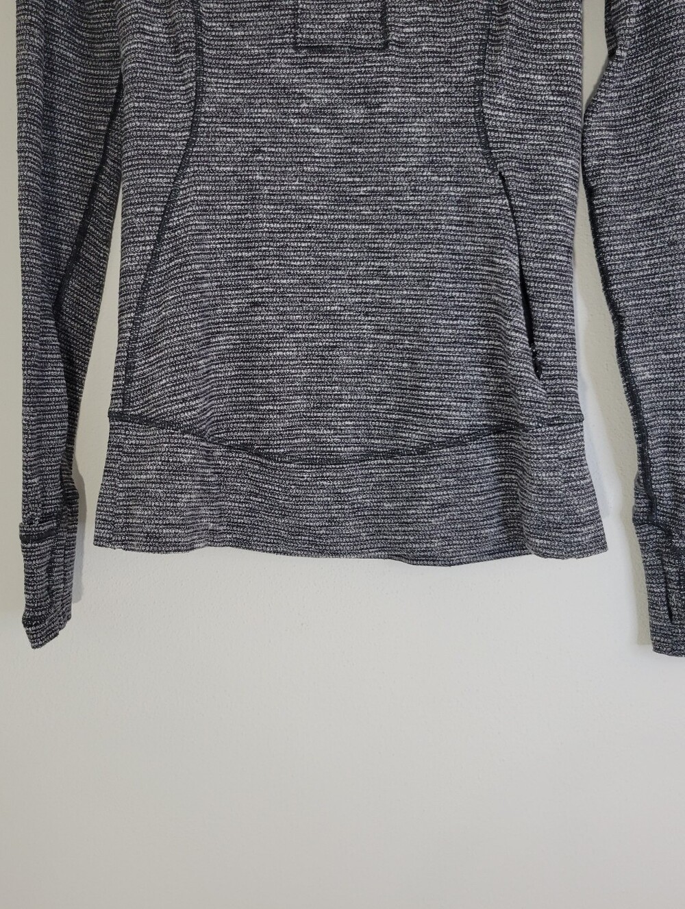 LULULEMON Women’s SIZE 6 Gray Long-Sleeve Athletic Hoodie‎ - Picture 5 of 8